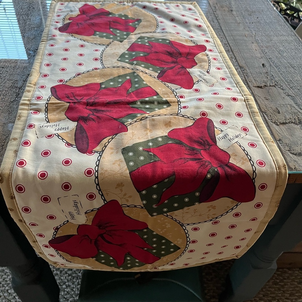 Happy Holidays reversible table runner